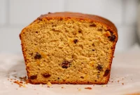 Søsterkage: Christmas-Spiced Raisin and Orange Loaf Cake