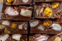 Ultimate Rocky Road Fudge Recipe You’ll Love