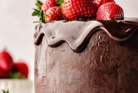 Decadent Chocolate Ganache Cake Recipe for Rich Layered Dessert