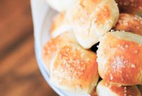 Soft Pretzel Bites Recipe: Crispy Chewy Snack with Dipping Sauce