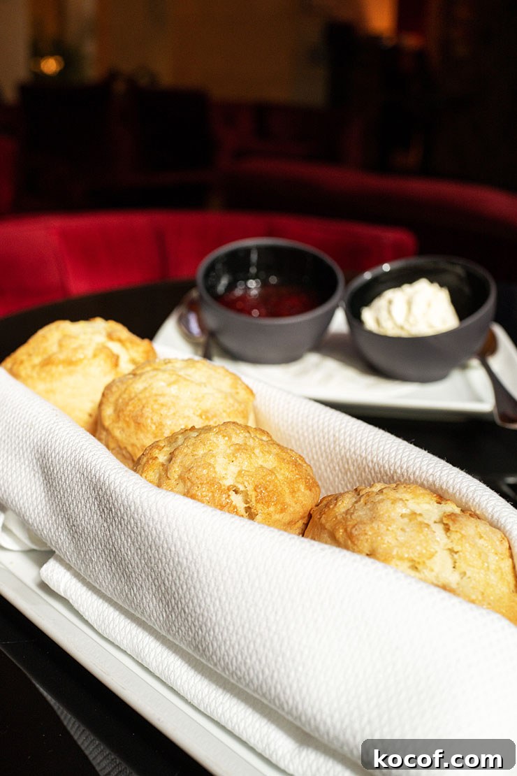 Scones at the Ty Bar - Four Seasons Hotel
