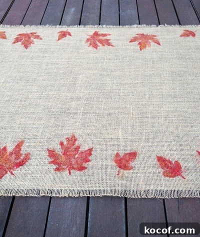 Burlap leaf runner