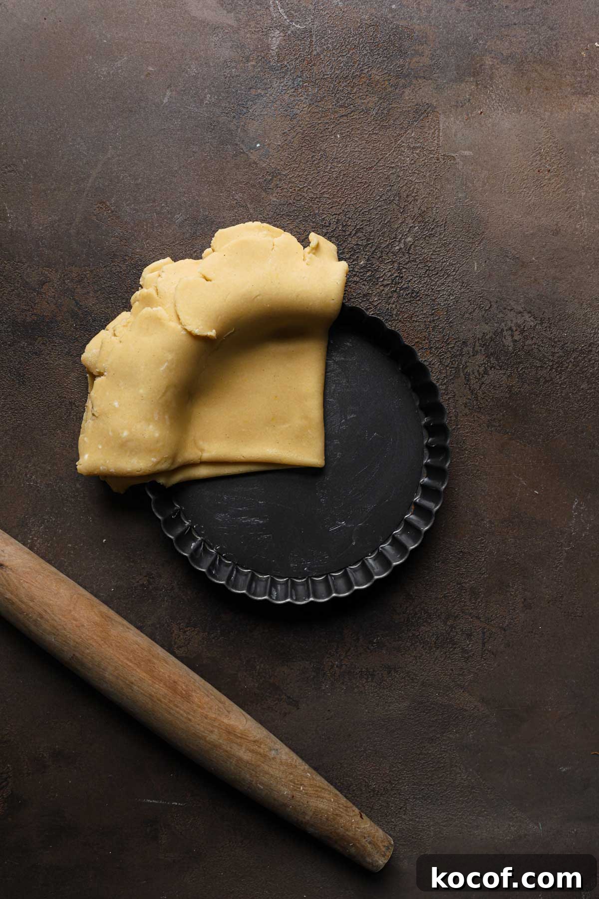 Italian Pasta Frolla Shortcrust Recipe for Tarts & Cookies 16 shortcrust dough at the center of a tart dough.