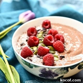 Chocolate Raspberry Smoothie Bowl Recipe for a Creamy Breakfast 4 Chocolate Raspberry Smoothie Bowl