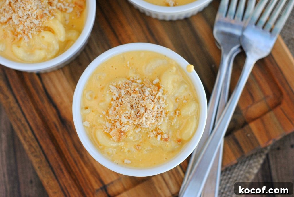 Creamy Homemade Macaroni and Cheese Recipe for Comforting Dinners 9 Family enjoying macaroni and cheese