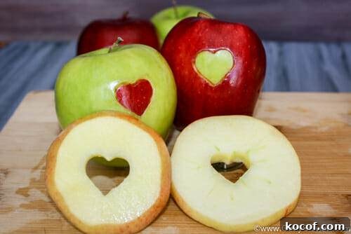 Back-to-School Lunch Ideas and Practical Prep Tips 6 hearts cut into side of apples