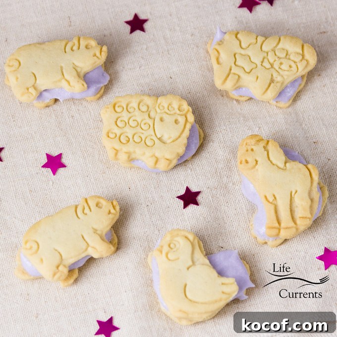 Aunt Lois’ Frosting – a great easy to make frosting that’s perfect for cut out cookies