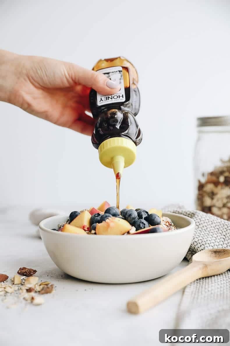 Honey-sweetened muesli made from oats, nuts and seeds!