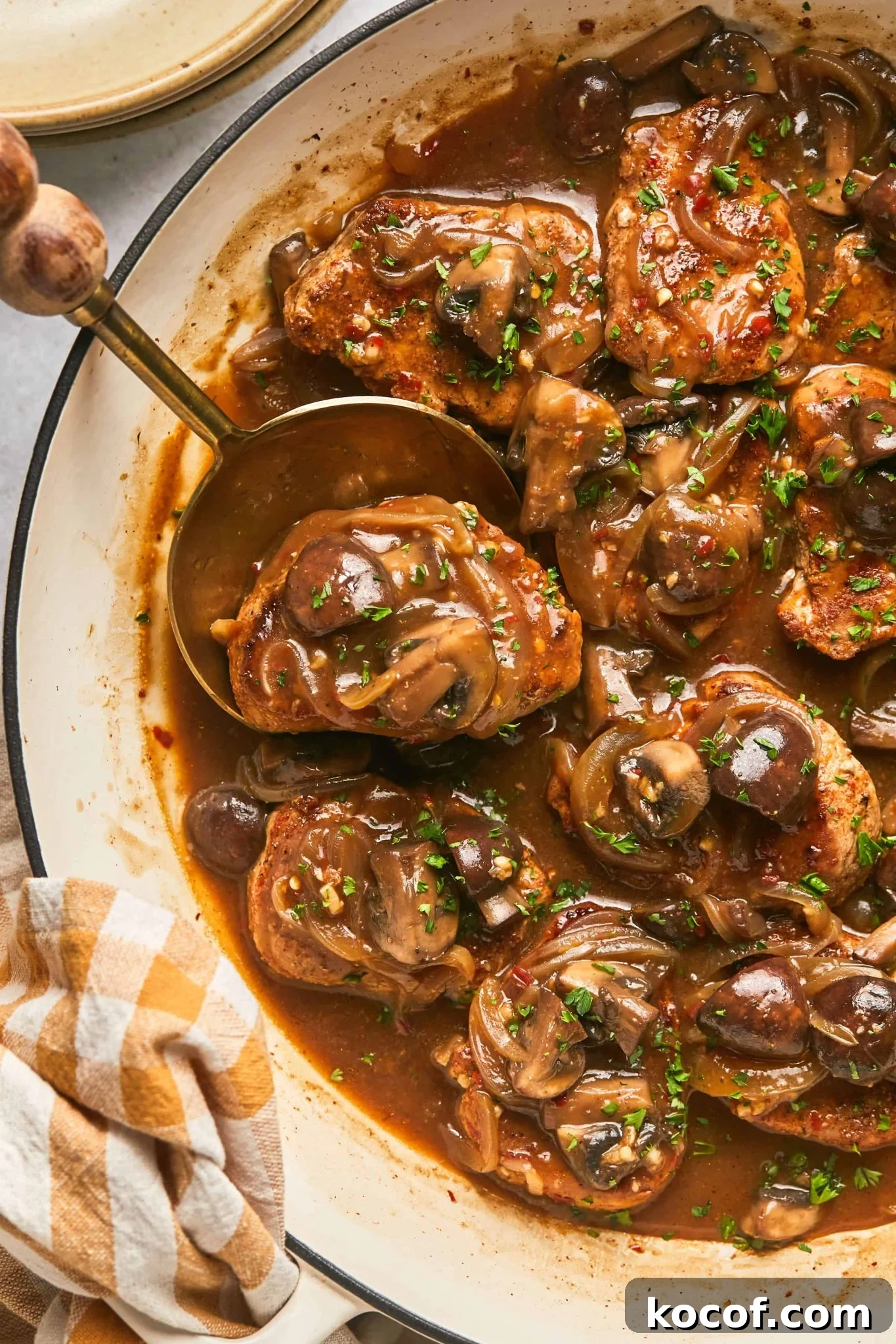 Pork Medallions with Caramelized Onions and Mushrooms 4 img 40126 3
