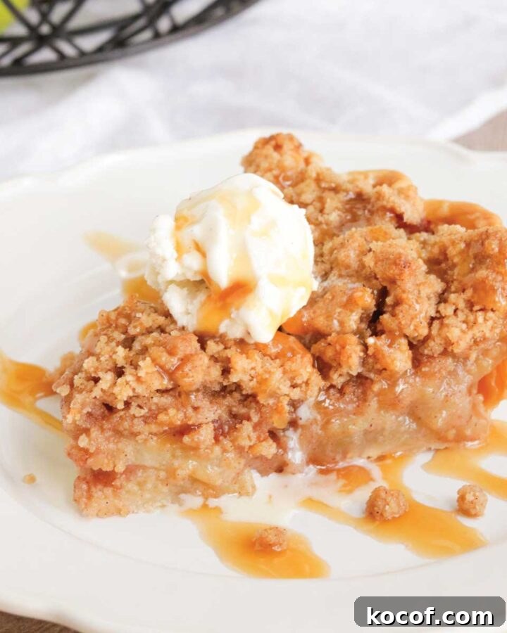 Apple pie on a plate