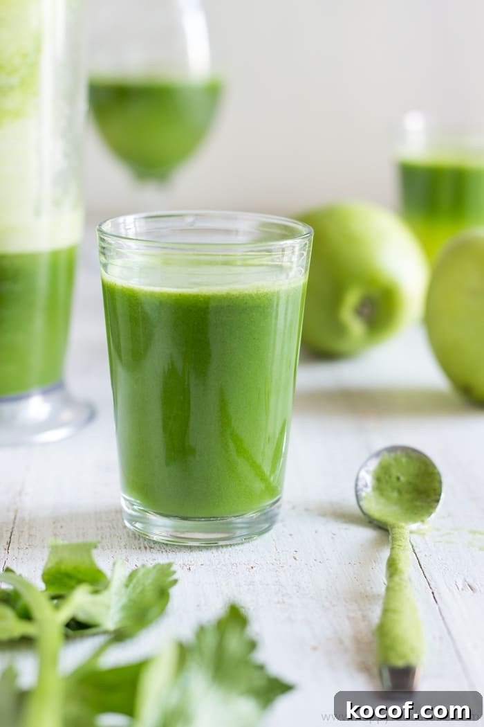 Green Juice Recipe for Radiant, Glowing Skin 3 Homemade Green Juice Recipe | happyfoodstube.com