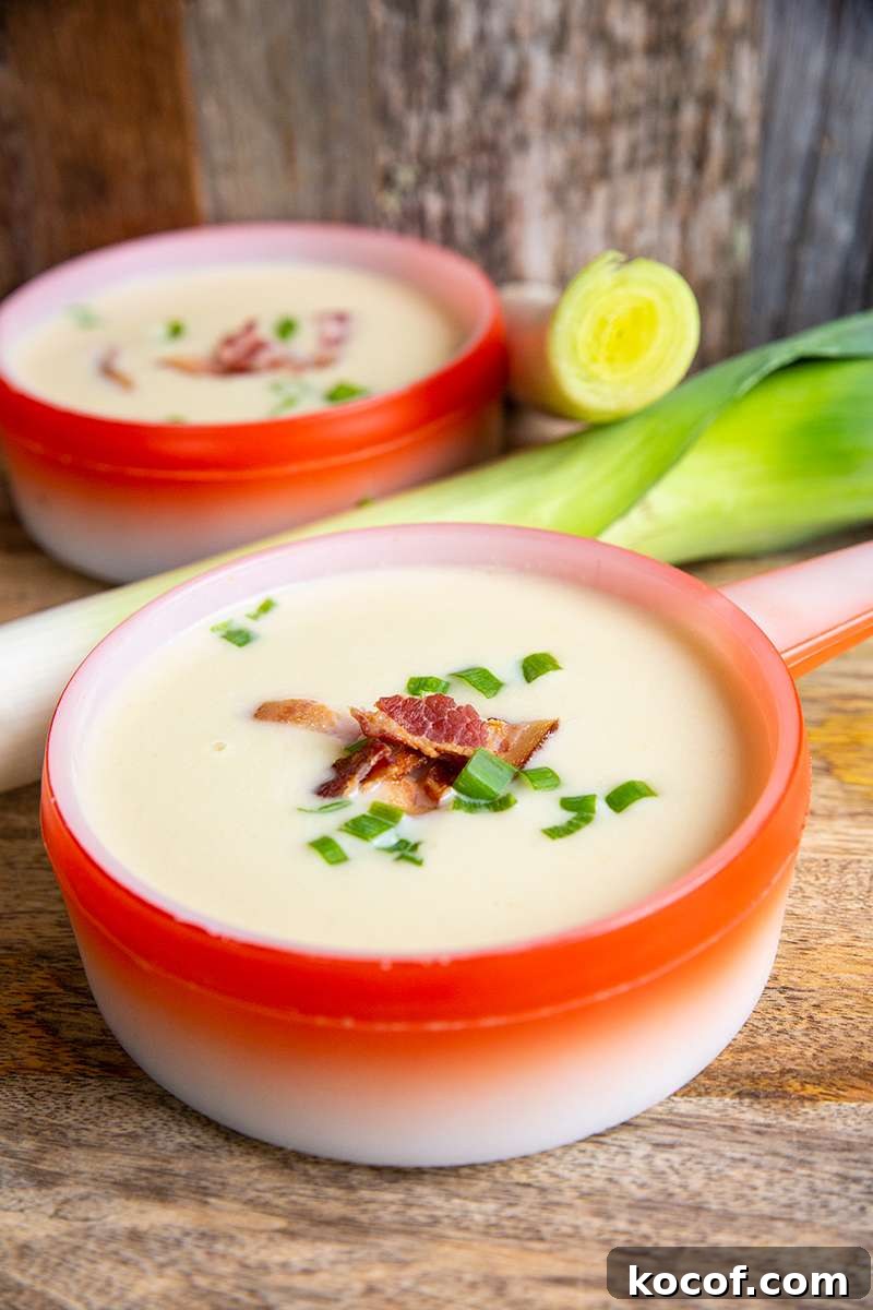 Instant Pot Cauliflower and Leek Low-Carb Soup Recipe 4 img 609 3