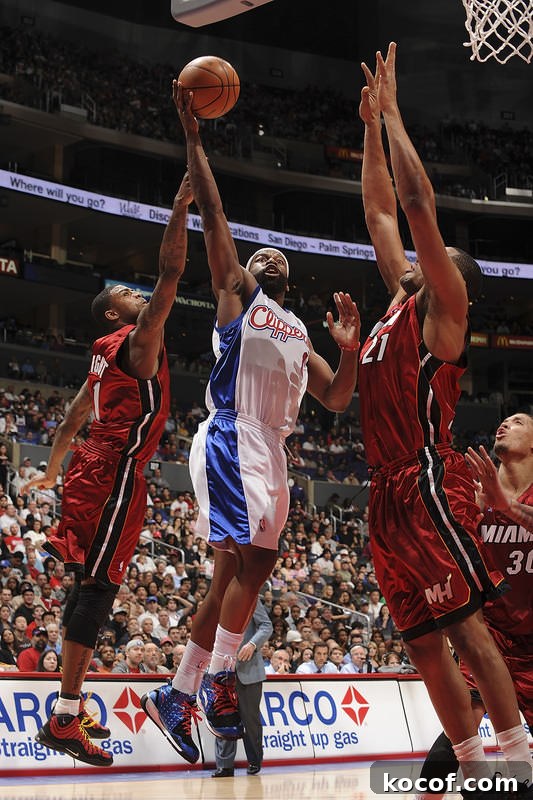 James Rocks Mismatched LeBron VII Sneakers While Rocking Retro Jerseys 7 Kicks On Court
