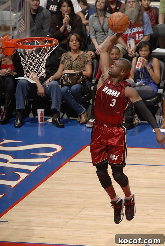 James Rocks Mismatched LeBron VII Sneakers While Rocking Retro Jerseys 10 Kicks On Court