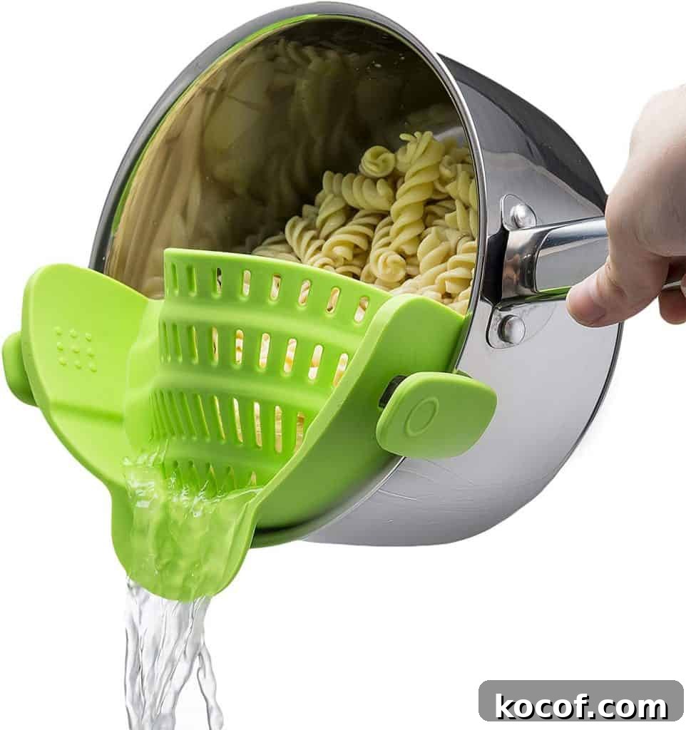 Pot strainer attached to a pot