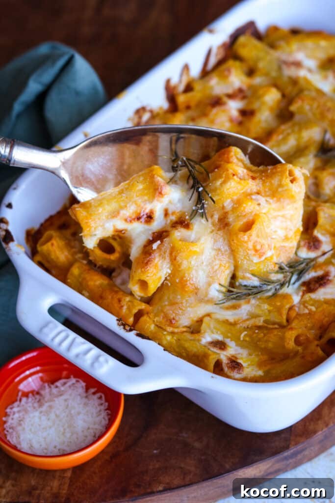 Creamy Pumpkin Rigatoni Bake with Parmesan and Sage 4 how to serve baked rigatoni with pumpkin cream sauce