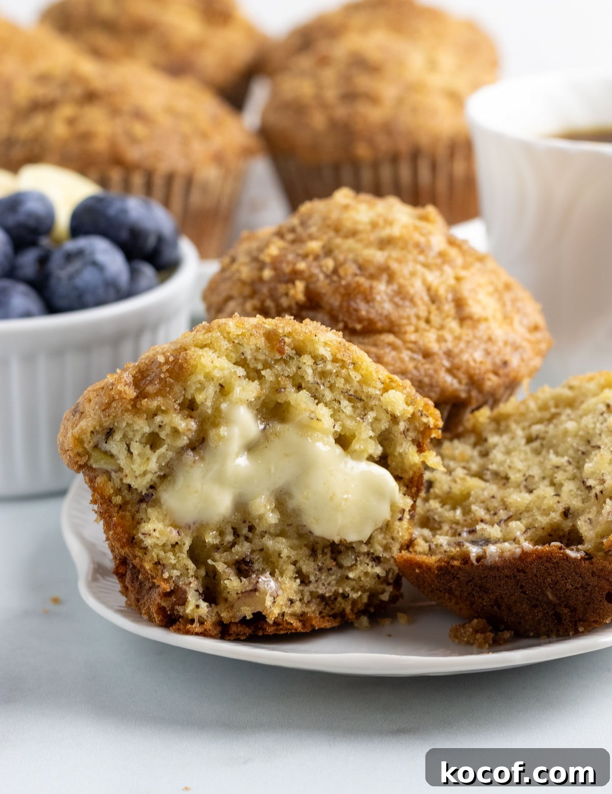 Moist Banana Muffins Without Dairy — Simple Vegan Recipe 9 img 83483 8