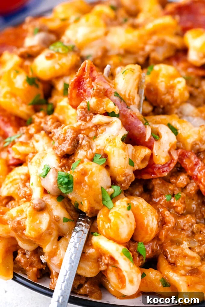 Close shot of instant pot pizza pasta.
